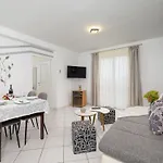 Stilvoll Eingerichtete 4 By Interhome Διαμέρισμα *