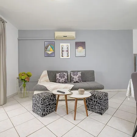 Stilvoll Eingerichtete 4 By Interhome *