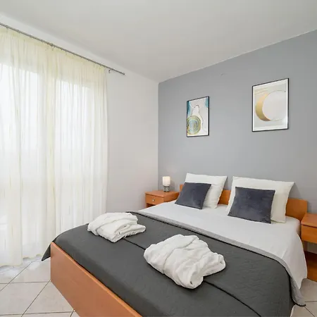 Stilvoll Eingerichtete 4 By Interhome Štinjan