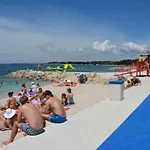 Stilvoll Eingerichtete 4 By Interhome شقة