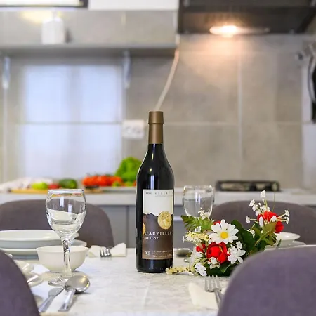 Stilvoll Eingerichtete 4 By Interhome Štinjan