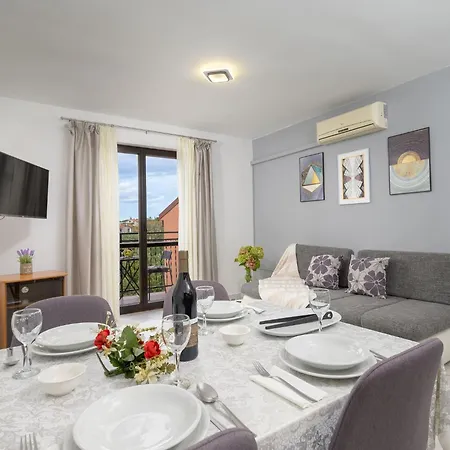 Stilvoll Eingerichtete 4 By Interhome * Štinjan