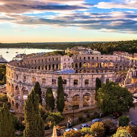 Appartement Stilvoll Eingerichtete 4 By Interhome Štinjan