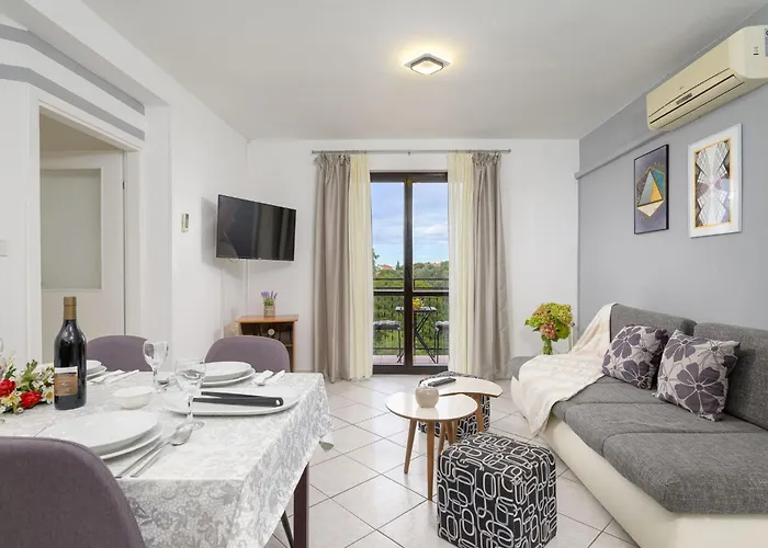 Stilvoll Eingerichtete 4 By Interhome Stinjan