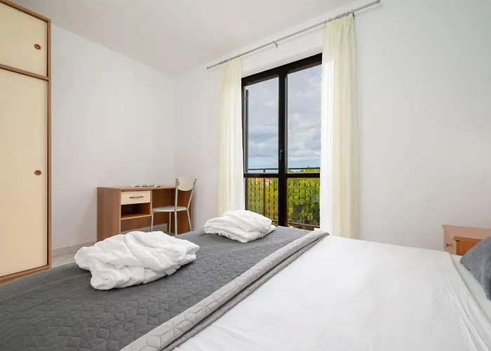 Stilvoll Eingerichtete 4 By Interhome *